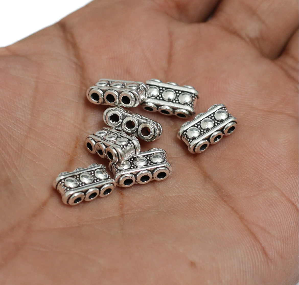Strings Connectors Silver (pack of 100gm)